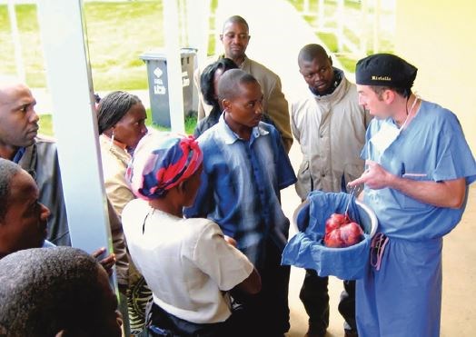 Surgeons honored for volunteerism and humanitarian efforts ACS